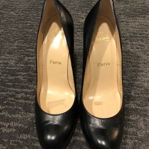 Christian louboutin classic black pumps